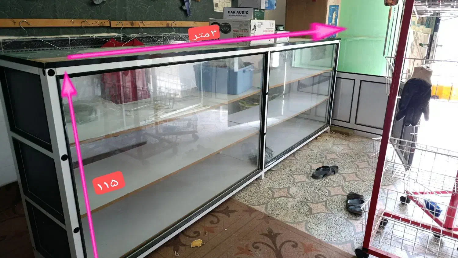 ویترین آلومینیومی قفسه ای و کمد چوبی|بوفه، ویترین، کنسول|کنارک, |دیوار