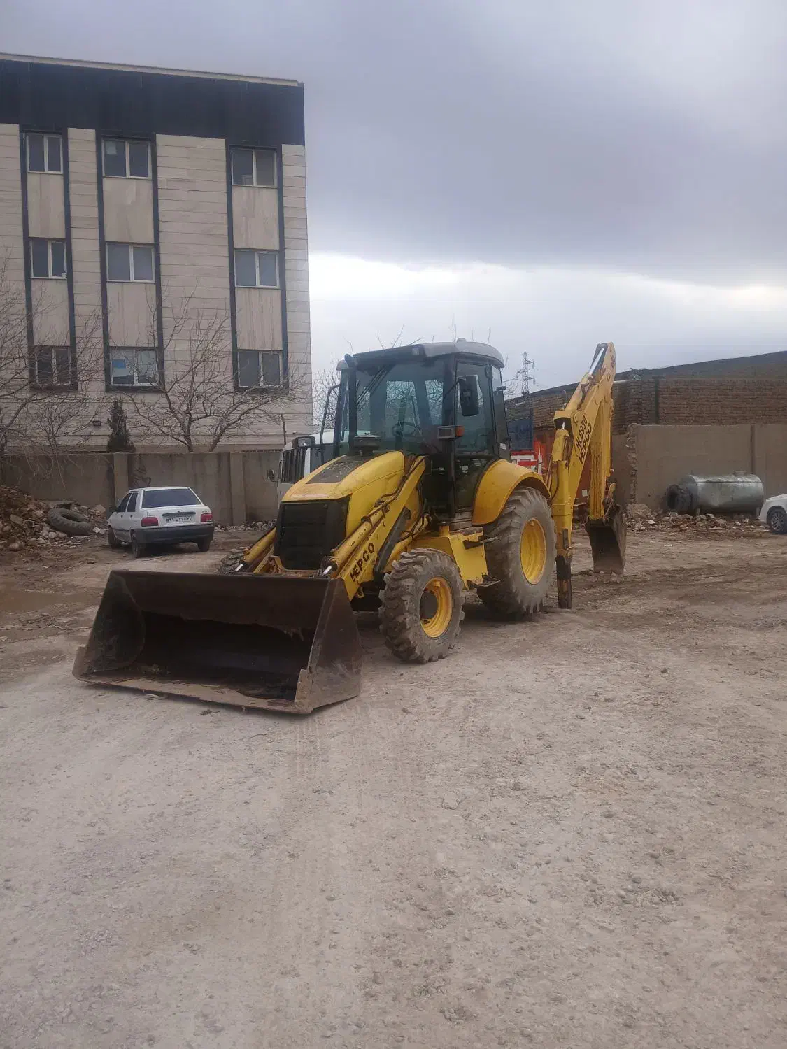 بیل بهکو نیوهلند ال بی ۹۵ مدل ۲۰۰۹|خودرو سنگین|تهران, بازار|دیوار