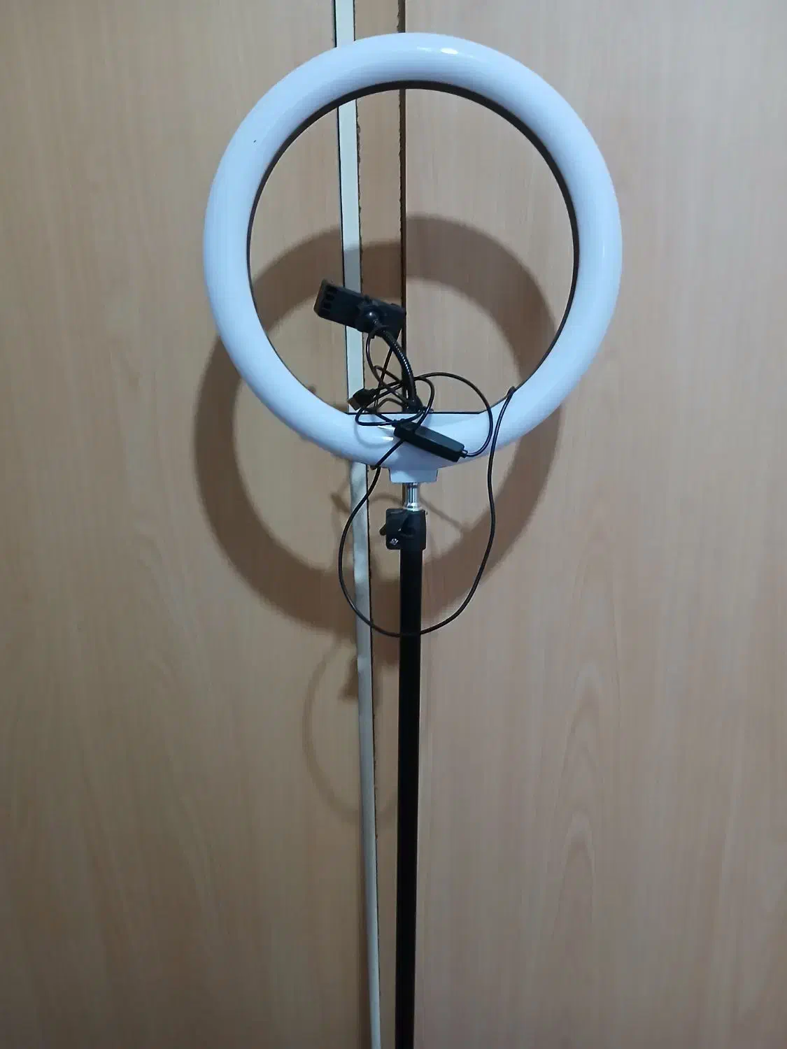 رینگ لایت|دوربین عکاسی و فیلمبرداری|اسدآباد, |دیوار