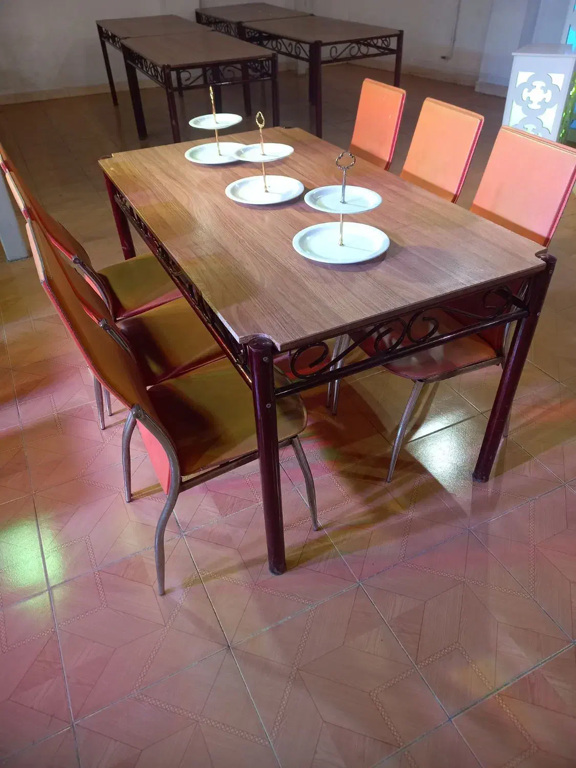 میز نهارخوری ۶نفره درحد|میز و صندلی غذاخوری|تالش, هشتپر|دیوار