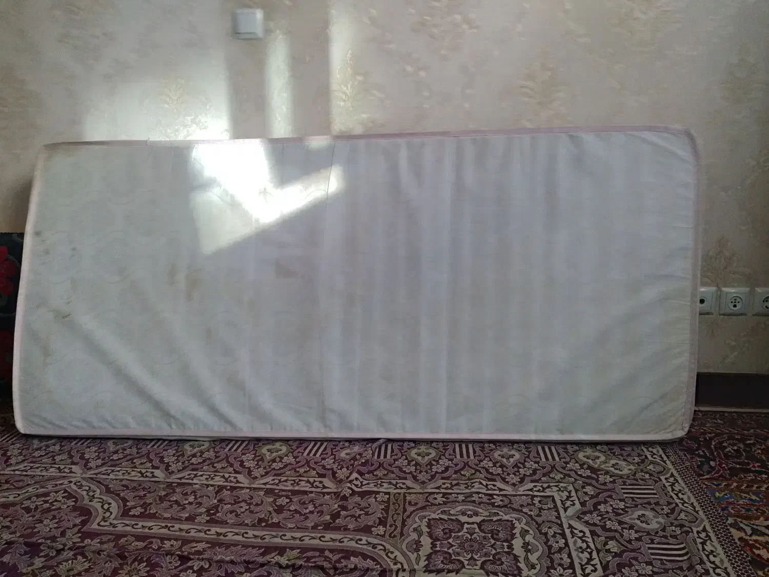 تشک یک نفره|تشک تختخواب|اصفهان, قهجاورستان|دیوار