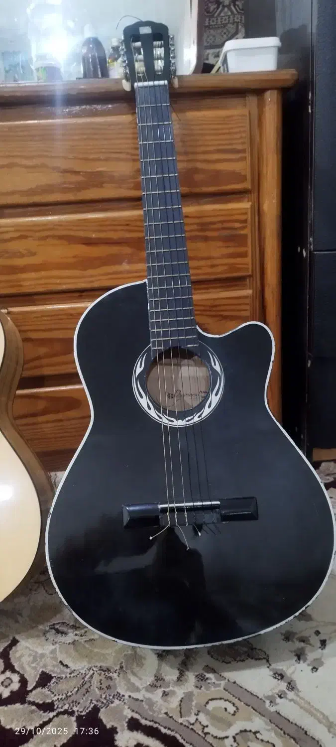 فروش گیتار|گیتار، بیس، امپلیفایر|محمدشهر, محمدشهر|دیوار