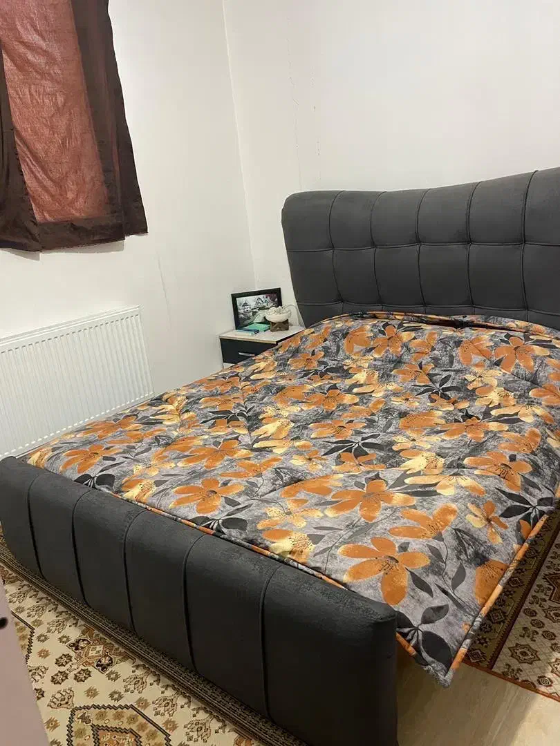 تخت‌دونفره|تخت و سرویس خواب|خوی, |دیوار