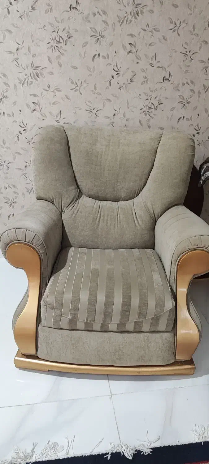 مبلمان راحتی آمریکایی ۷ نفره|مبلمان خانگی و میز عسلی|رودهن, |دیوار