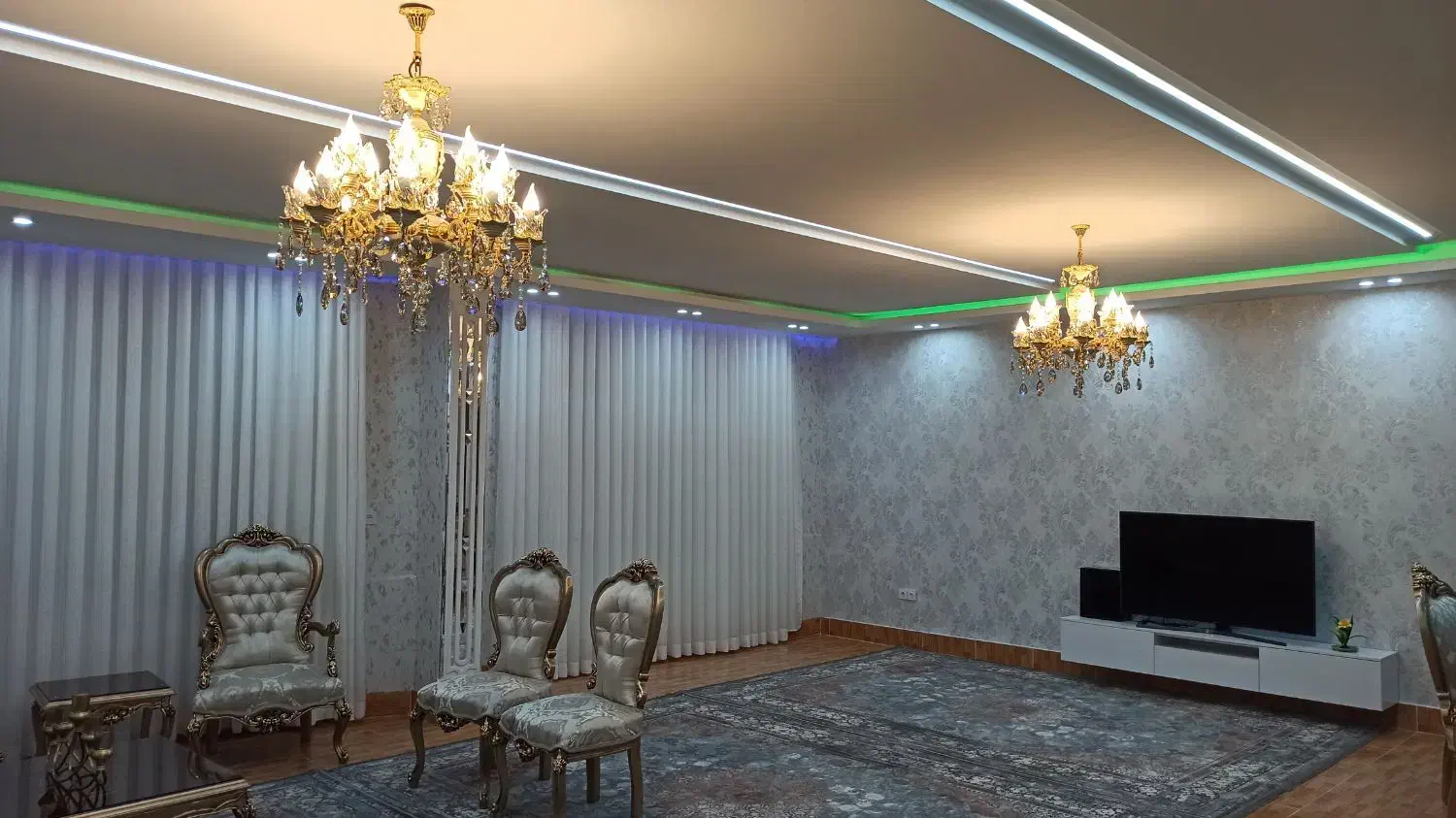 نصب و مونتاژ انواع لوستر|خدمات پیشه و مهارت|سنندج, |دیوار