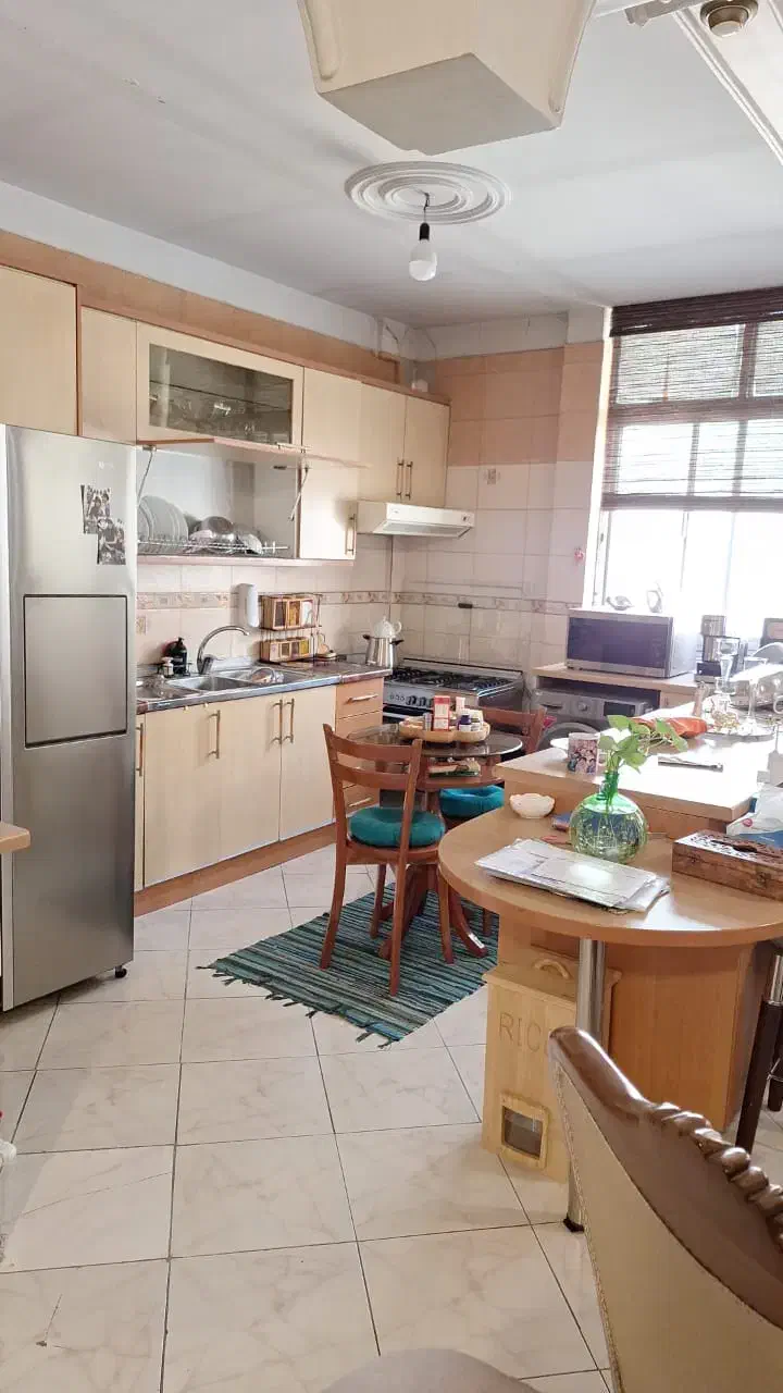 آپارتمان 100 متری میدان اطلاعات