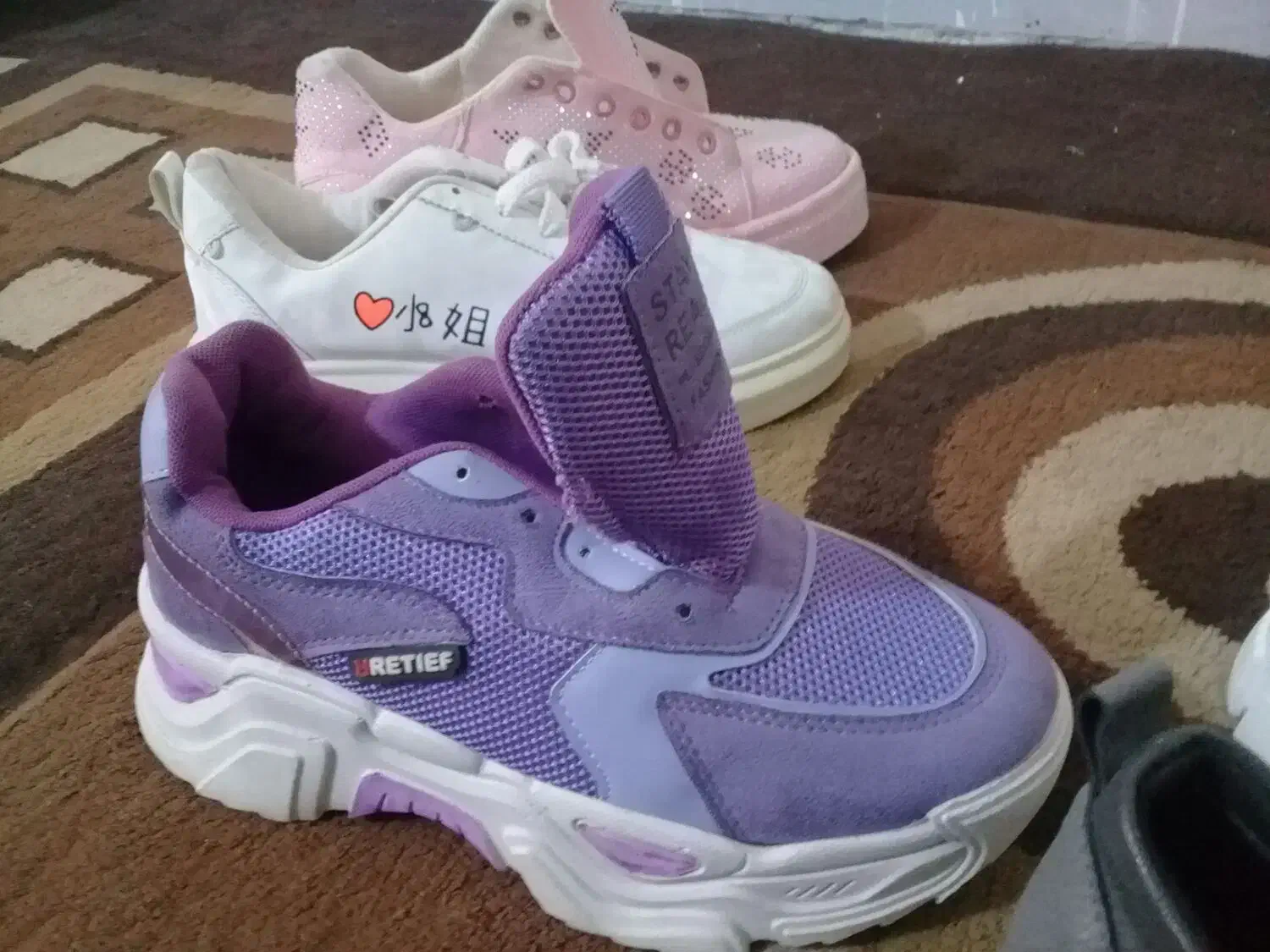 کفش کتونی|کیف، کفش، کمربند|کوهدشت, |دیوار