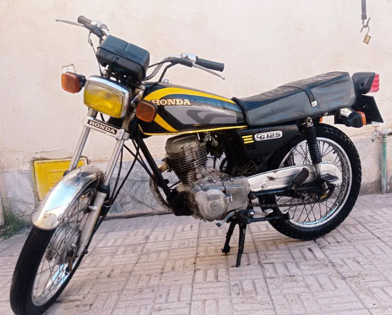 نامی ۱۲۵ مدل ۸۱ پلاک قدیم مدارک تکمیل سالم|موتورسیکلت|کاشان, راوند|دیوار