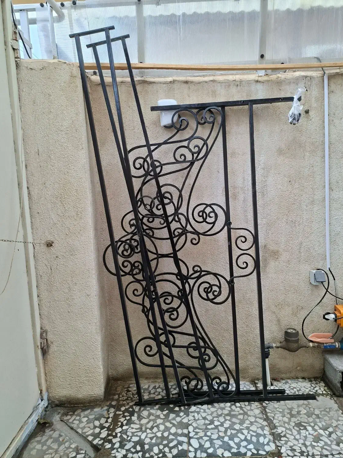 تخت خواب فرفورژه درجه یک|تخت و سرویس خواب|سیاهکل, |دیوار
