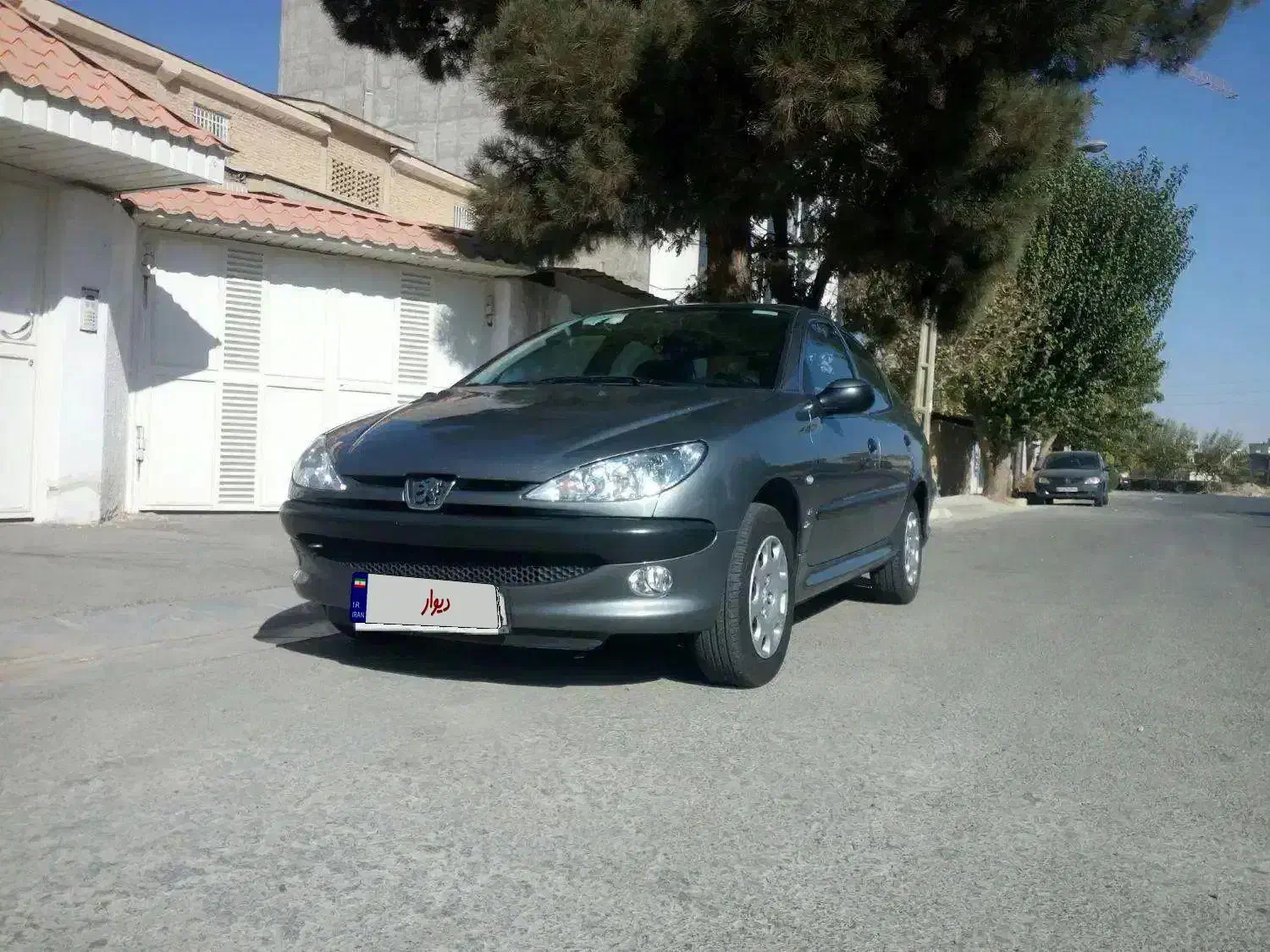 پژو ۲۰۶ صندوق دار V8 مدل دی ماه ۹۶|خودرو سواری و وانت|کرج, کوی زنبق|دیوار