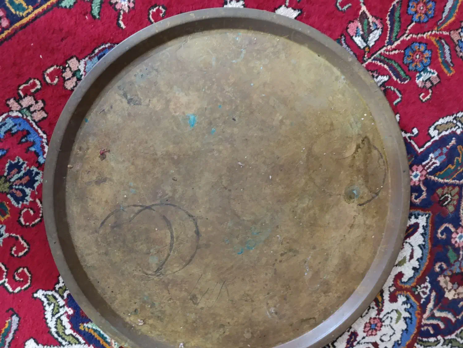 سینی ۷۰ سانتی برنجی کهنه|کلکسیون اشیاء عتیقه|رشت, گلسار|دیوار