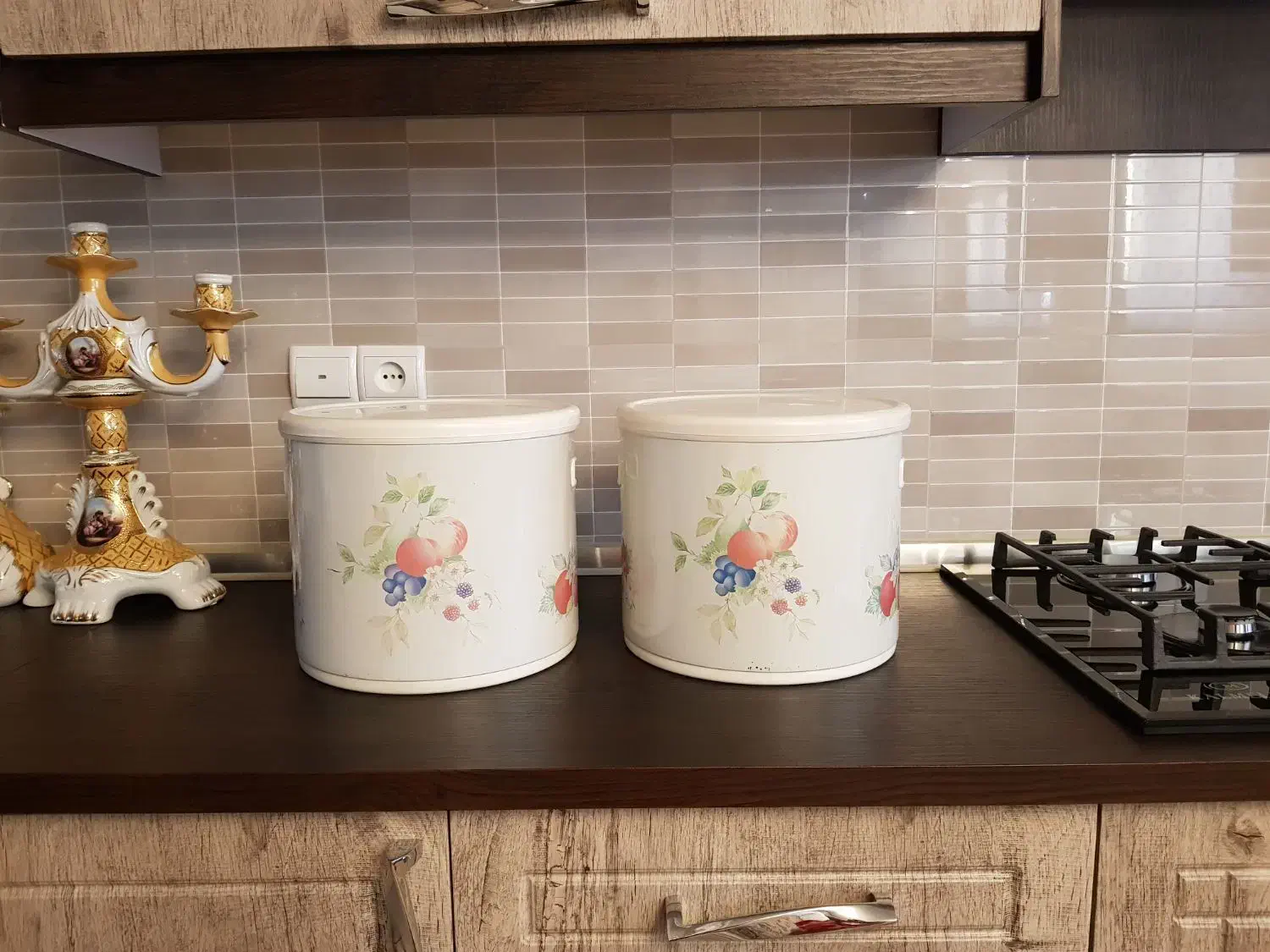 سطل فلزی آشپزخانه|ظروف نگهدارنده، پلاستیکی، یک‌بارمصرف|کاشان, امیرکبیر|دیوار