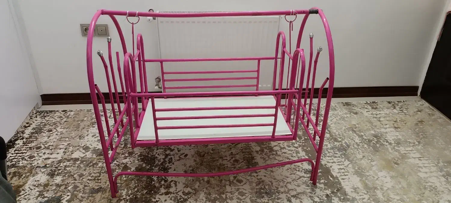 گهواره کودک|تخت و صندلی بچه|قم, پردیسان|دیوار