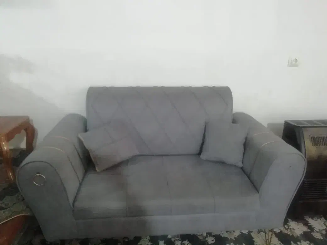 مبل راحتی در حد نو|مبلمان خانگی و میز عسلی|سپیدان, |دیوار