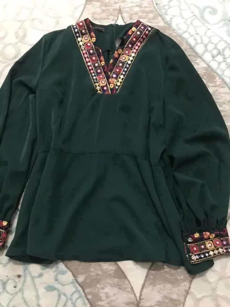 شومیزمجلسی|لباس|رباط‌کریم, الارد|دیوار