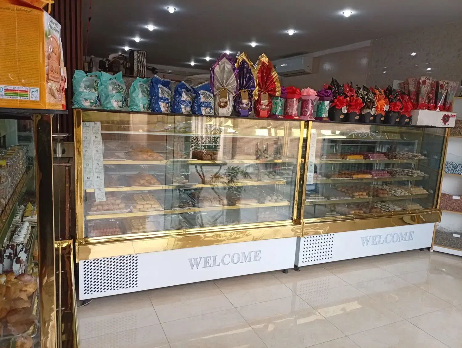 نیروی کار جهت کار در کارگاه قنادی|استخدام خدمات فروشگاه و رستوران|کرمان, |دیوار