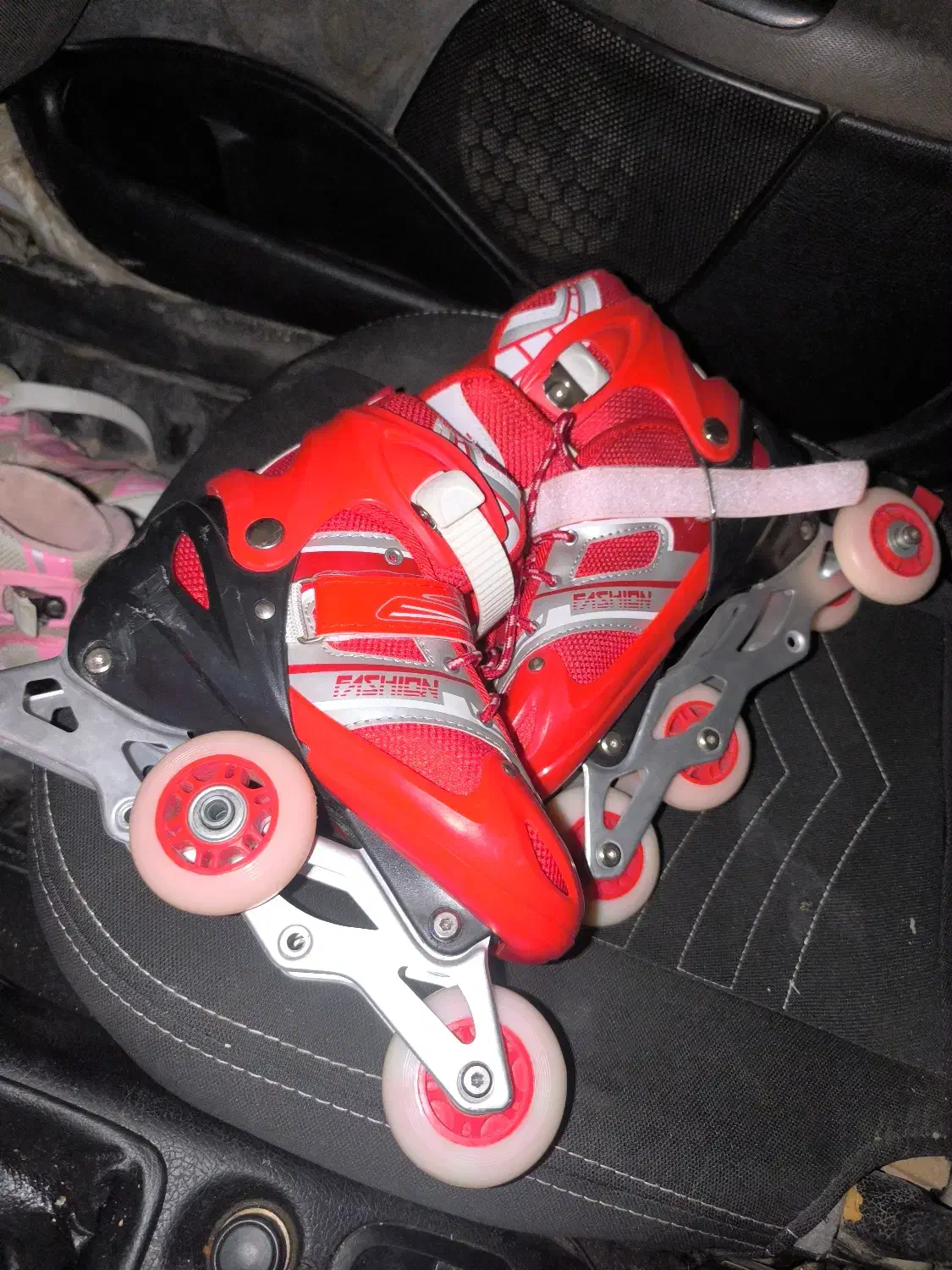 اسکیت کفشب|دوچرخه، اسکیت، اسکوتر|کازرون, |دیوار