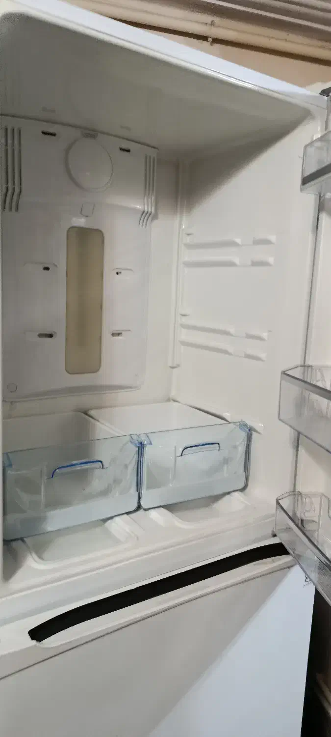 یخچال دو در|یخچال و فریزر|رشت, باهنر|دیوار