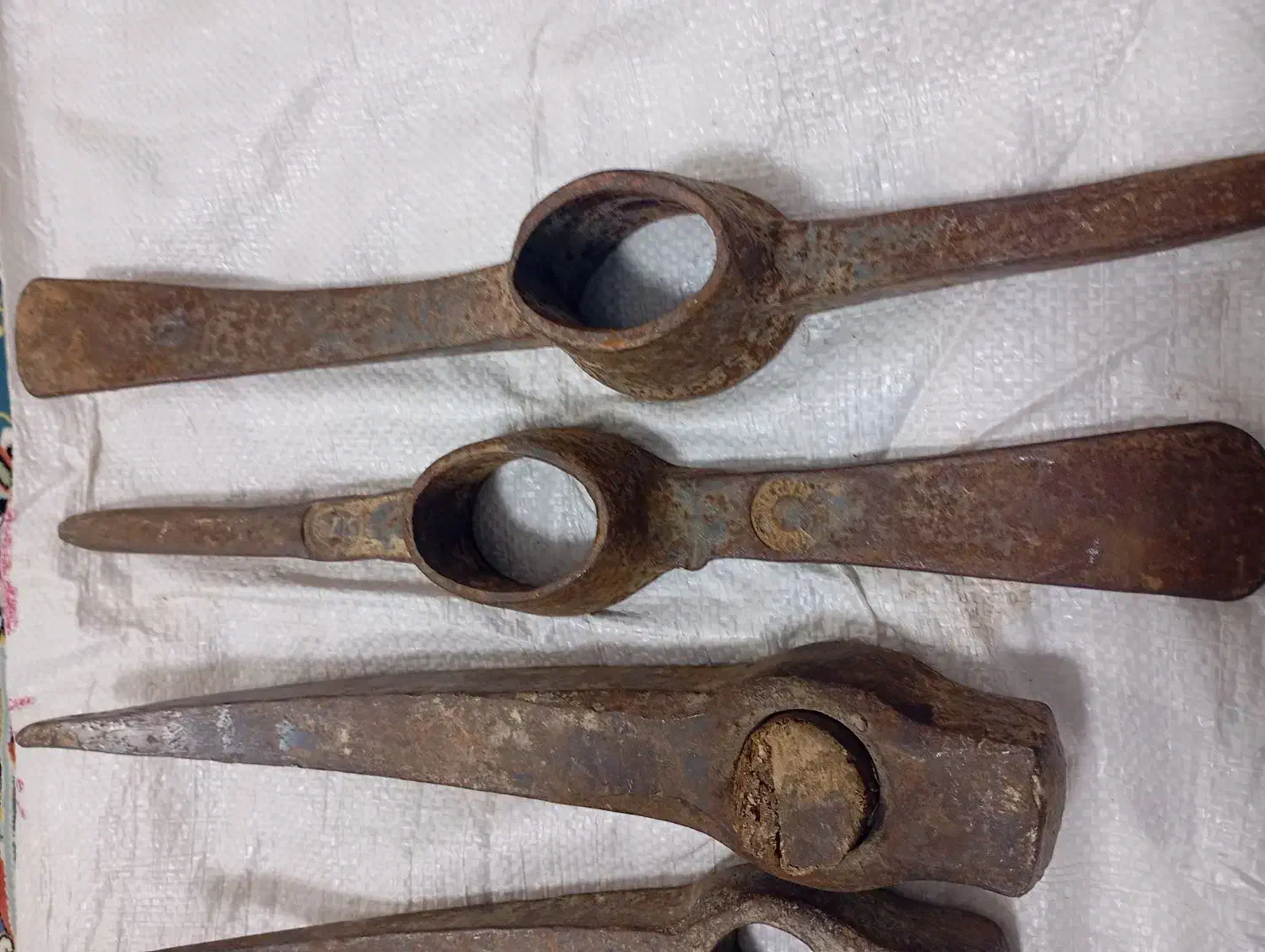 کلنگ|ابزارآلات|جوانرود, |دیوار