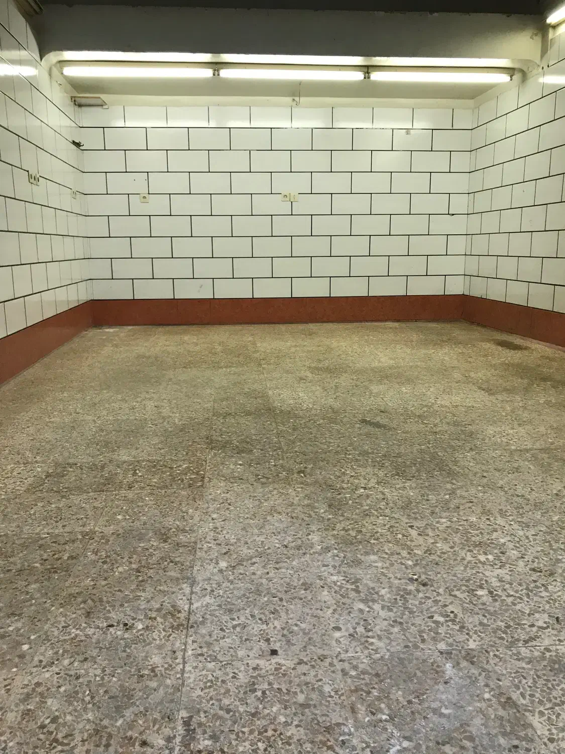 اجاره مغازه/۳۴متر/خیابان سیمتری|اجارهٔ مغازه و غرفه|اهواز, ۳۰ متری|دیوار