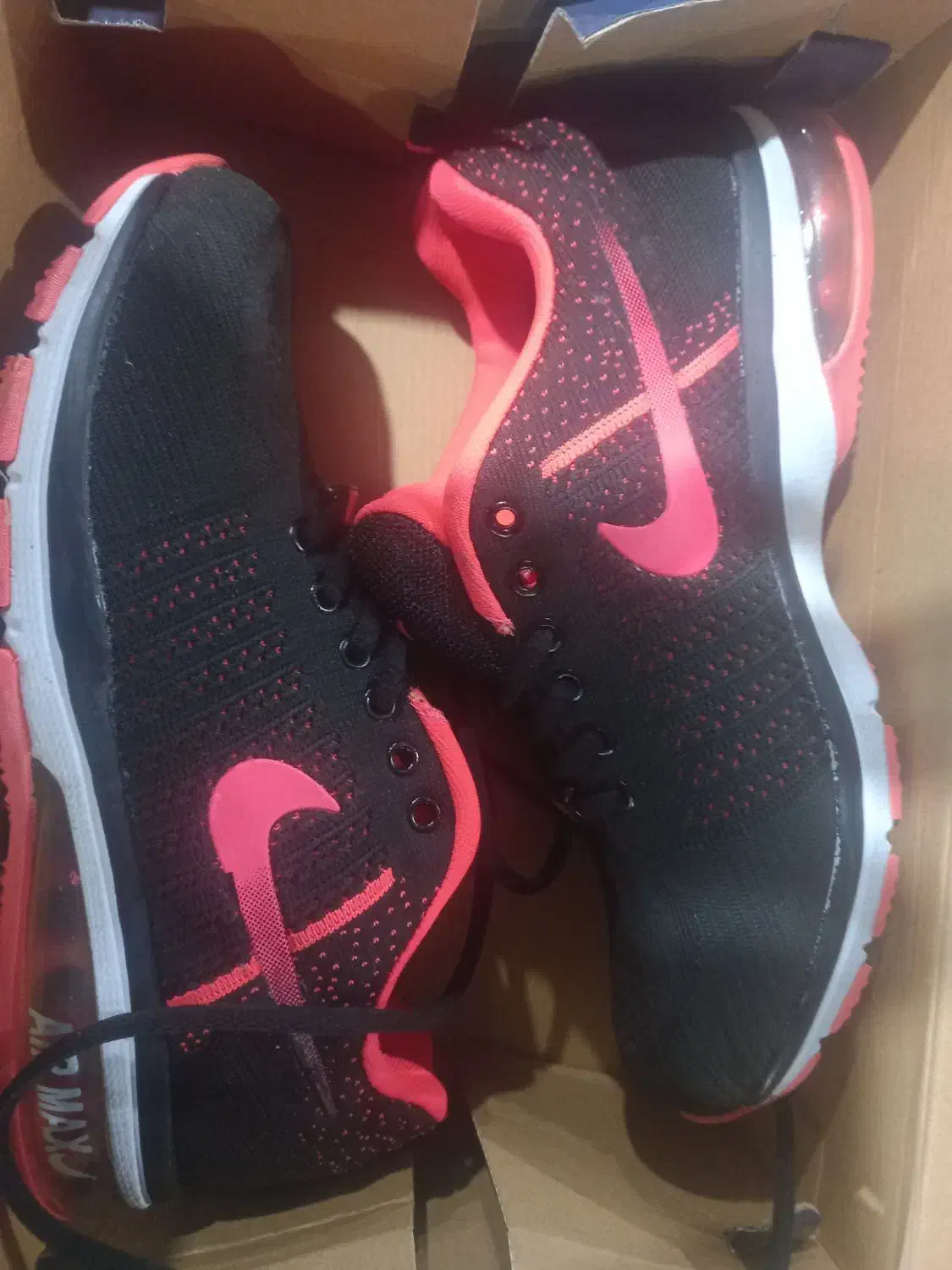 کتونی نایک|کیف، کفش، کمربند|فشم, |دیوار