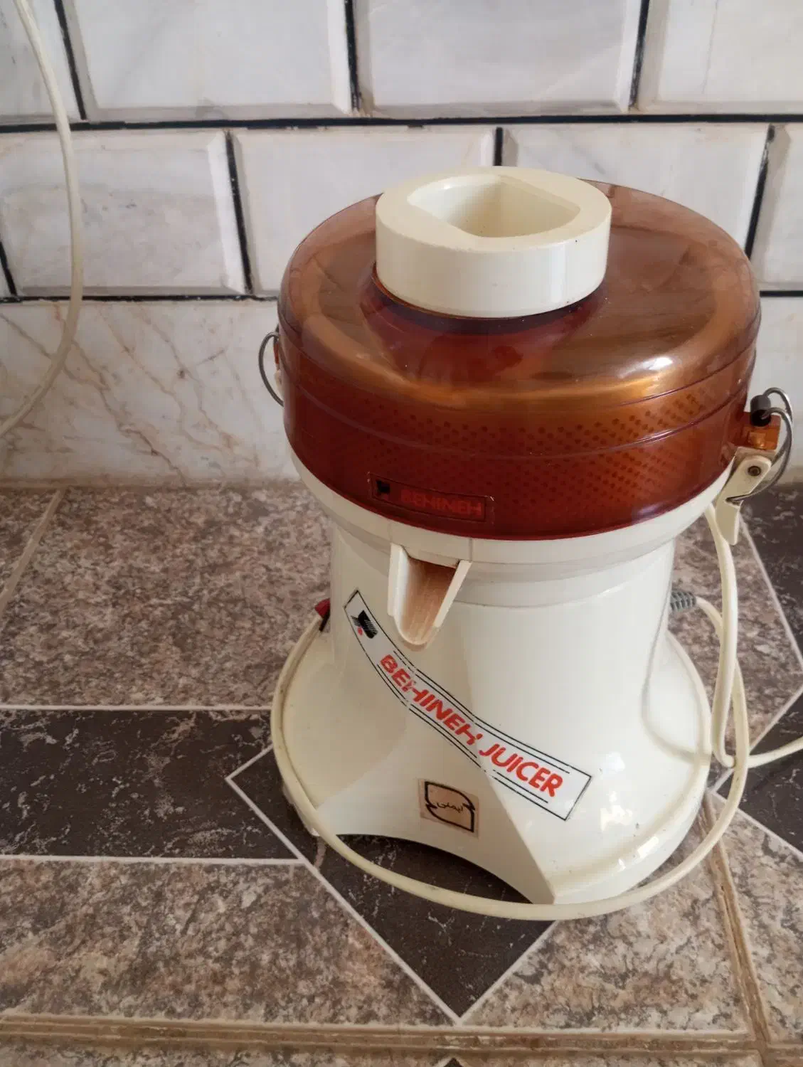 آبمیوه گیری|آبمیوهگیر و آبمرکباتگیر|فارسان, |دیوار