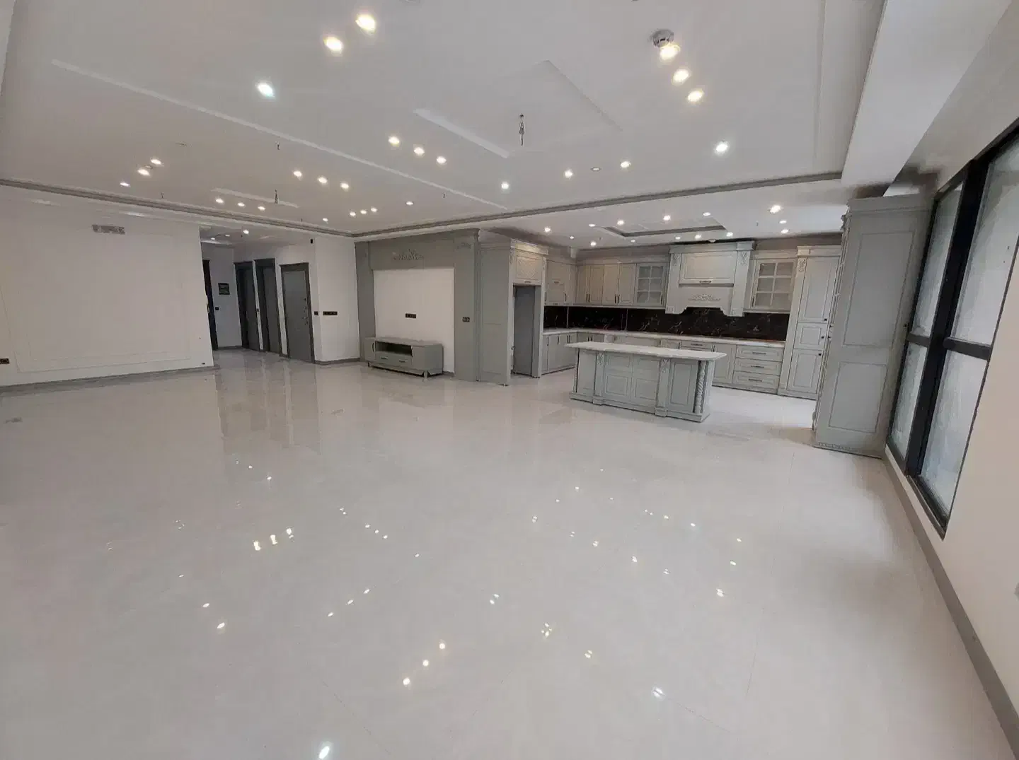 ۱۶۰ متر/جنوبی/ فراتر از منطقه/آماده تحویل/ فول|فروش آپارتمان|مشهد, دانشجو|دیوار