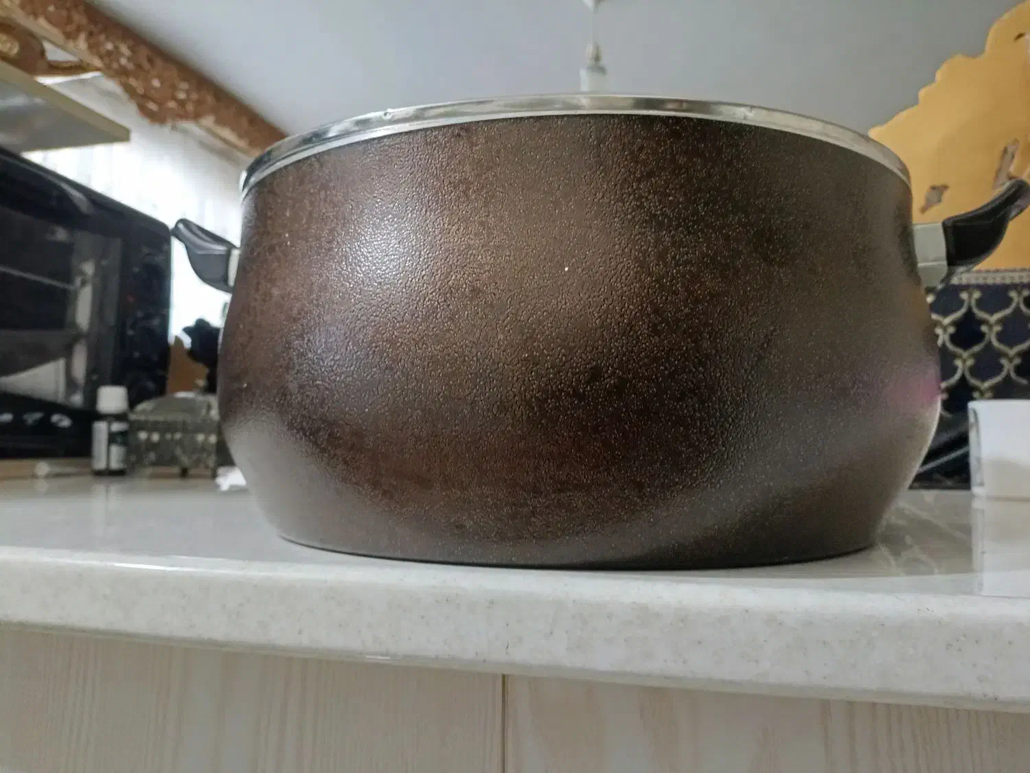 قابلمه تفلون کویریزد|ظروف پخت‌وپز|گلبهار, شهر جدید گلبهار|دیوار