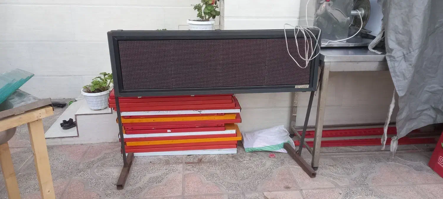 مرغ خورد کن و تابلو روان|فروشگاه و مغازه|لولمان, |دیوار