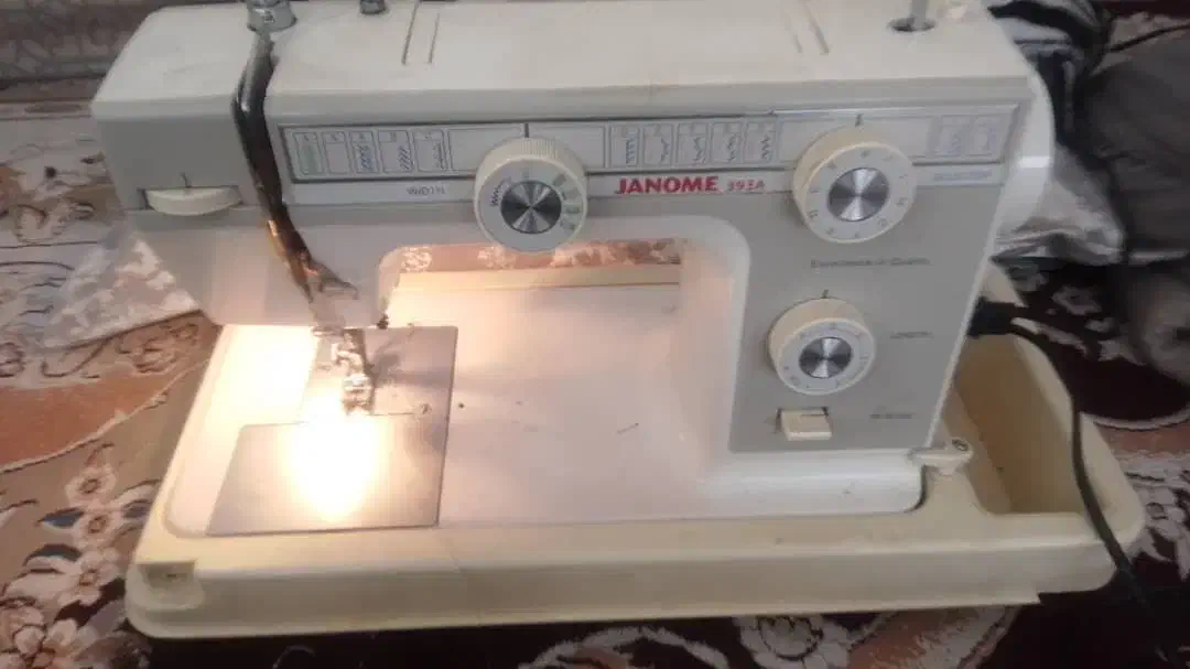 چرخ خیاطی در حد نو|چرخ خیاطی و ریسندگی|نورآباد, |دیوار