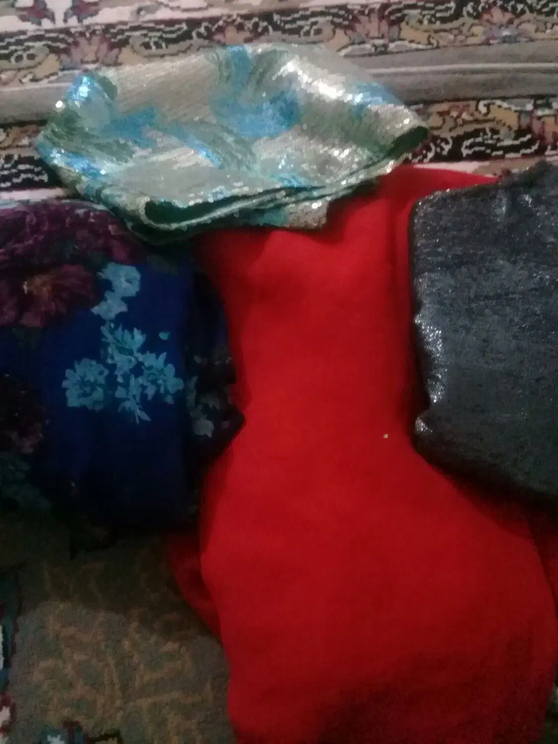 کراس کردی|لباس|مریوان, |دیوار