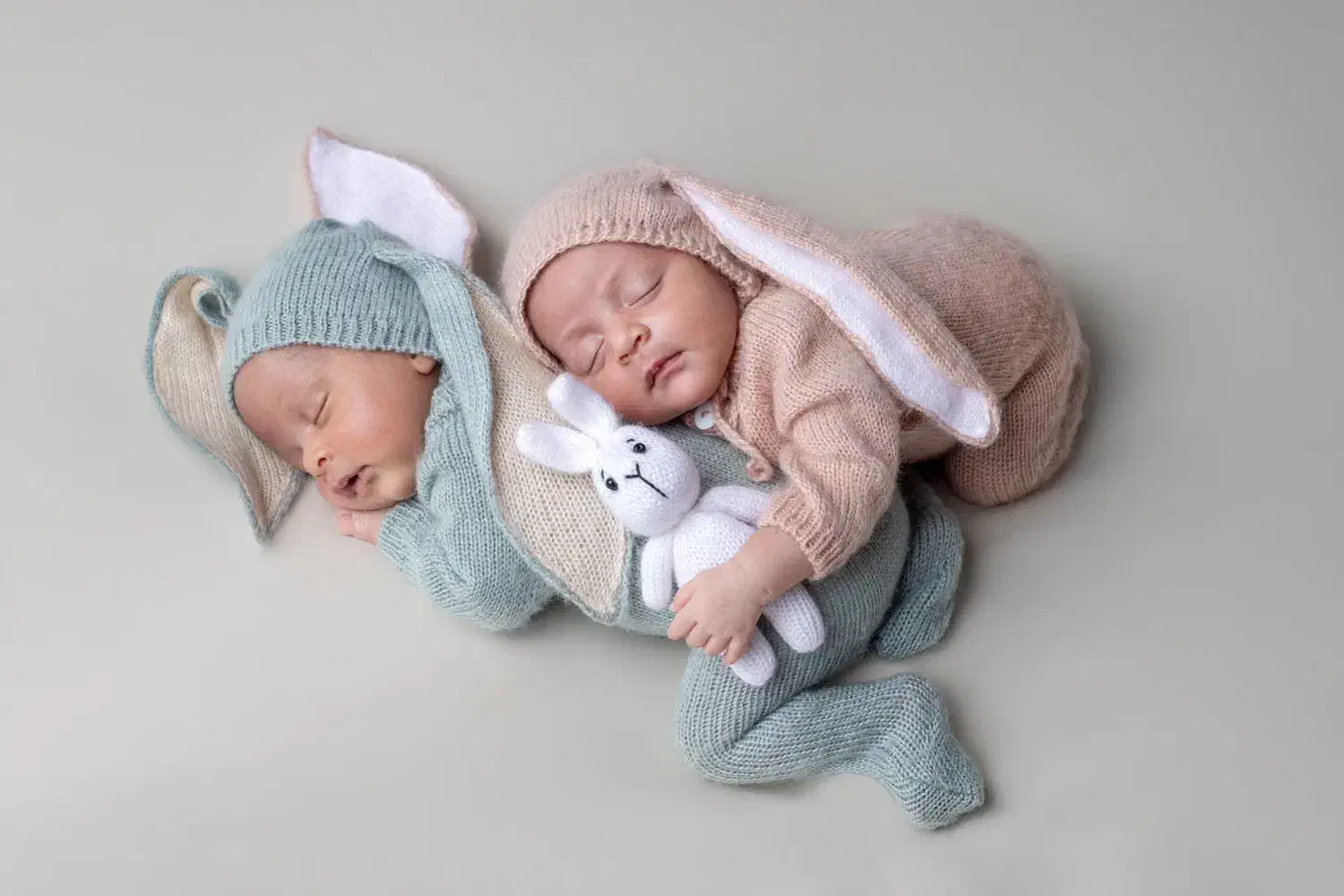 آتلیه عکاسی نویان(بارداری. نوزاد. کودک)|خدمات پذیرایی، مراسم|اردبیل, |دیوار