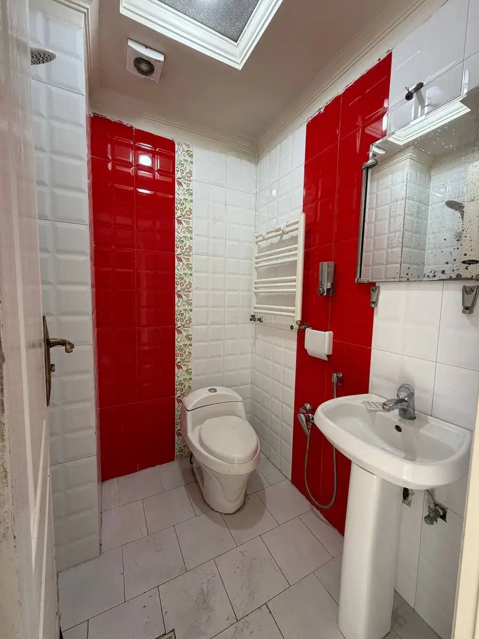 87متر 2خواب ** تخلیه **