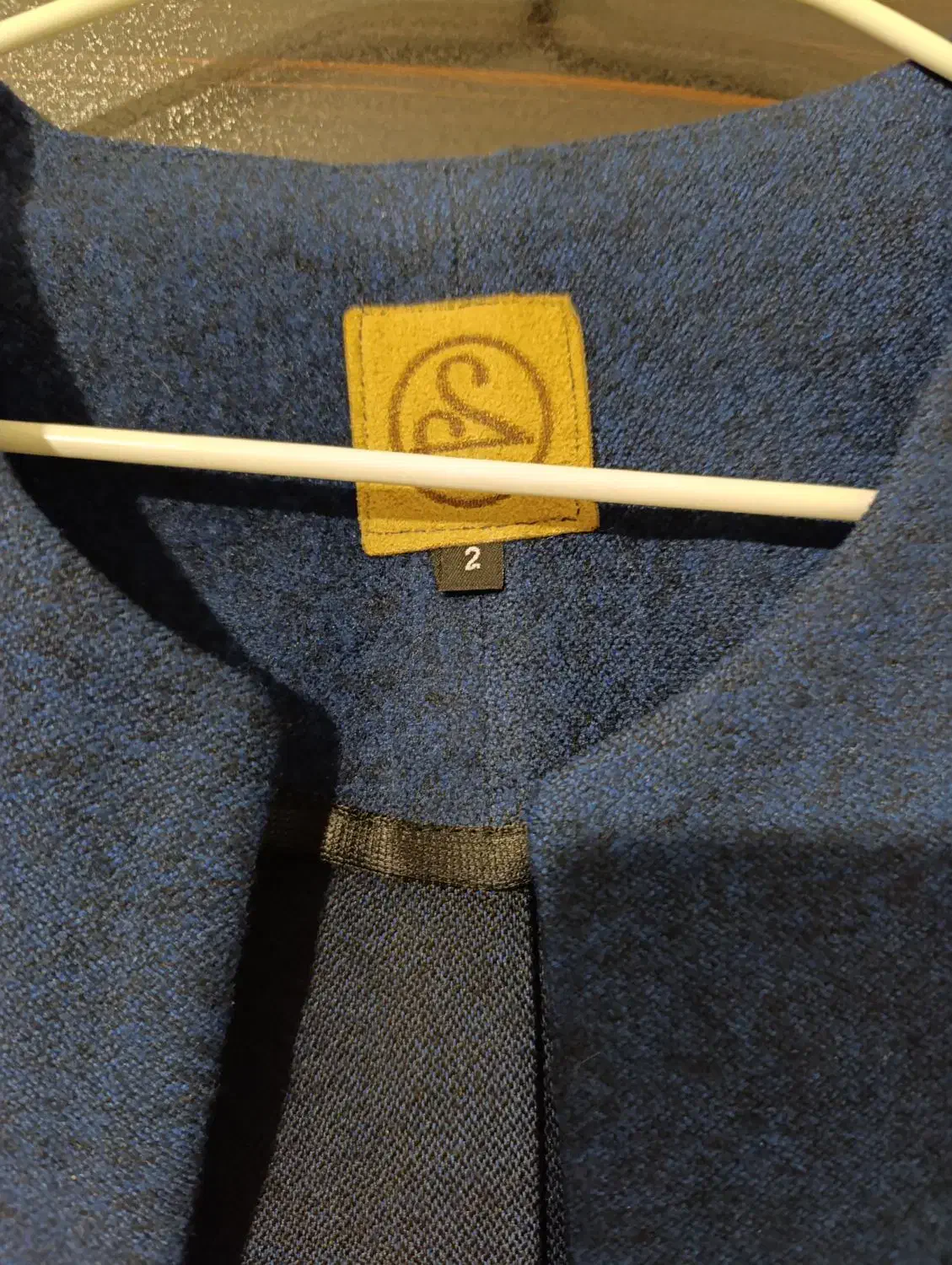 پاییزه|لباس|فولادشهر, B2|دیوار