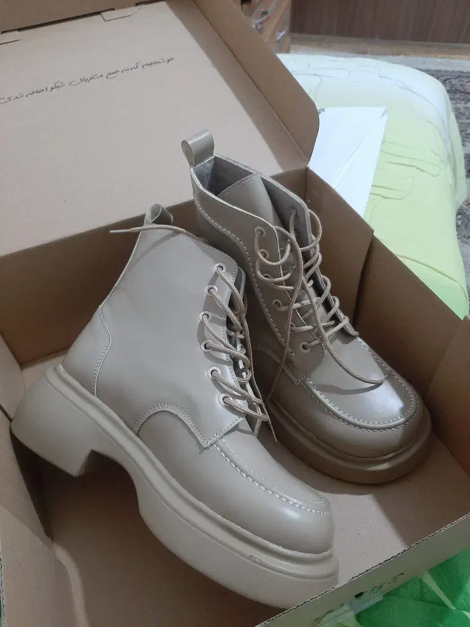 چکمه ساق کوتاه|کیف، کفش، کمربند|شاهرود, |دیوار