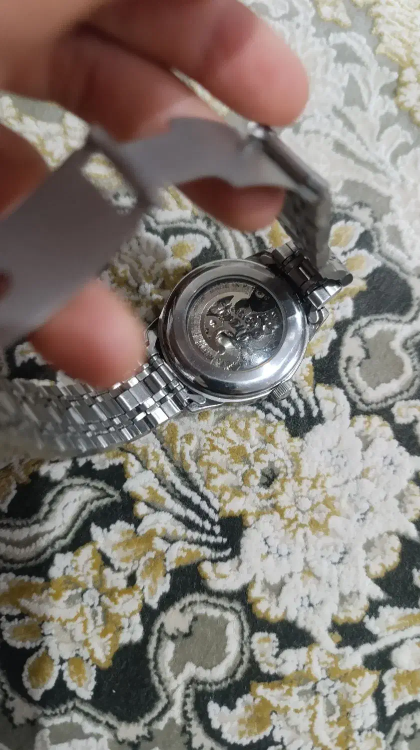 ساعت الگانس|ساعت|سقز, |دیوار