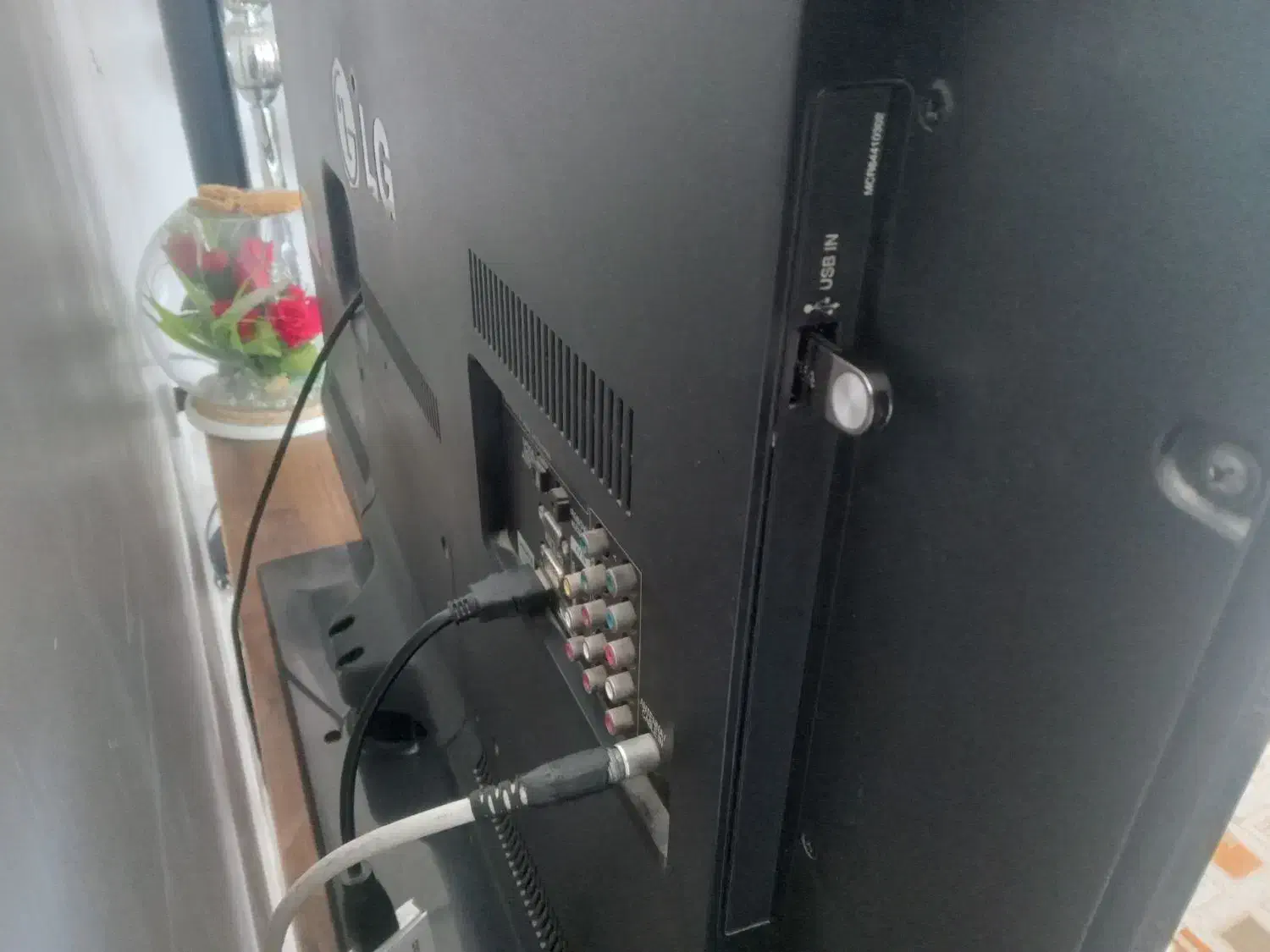 تلویزیون ال ای دی ۴۲ ال جی|تلویزیون و پروژکتور|چهارباغ, |دیوار