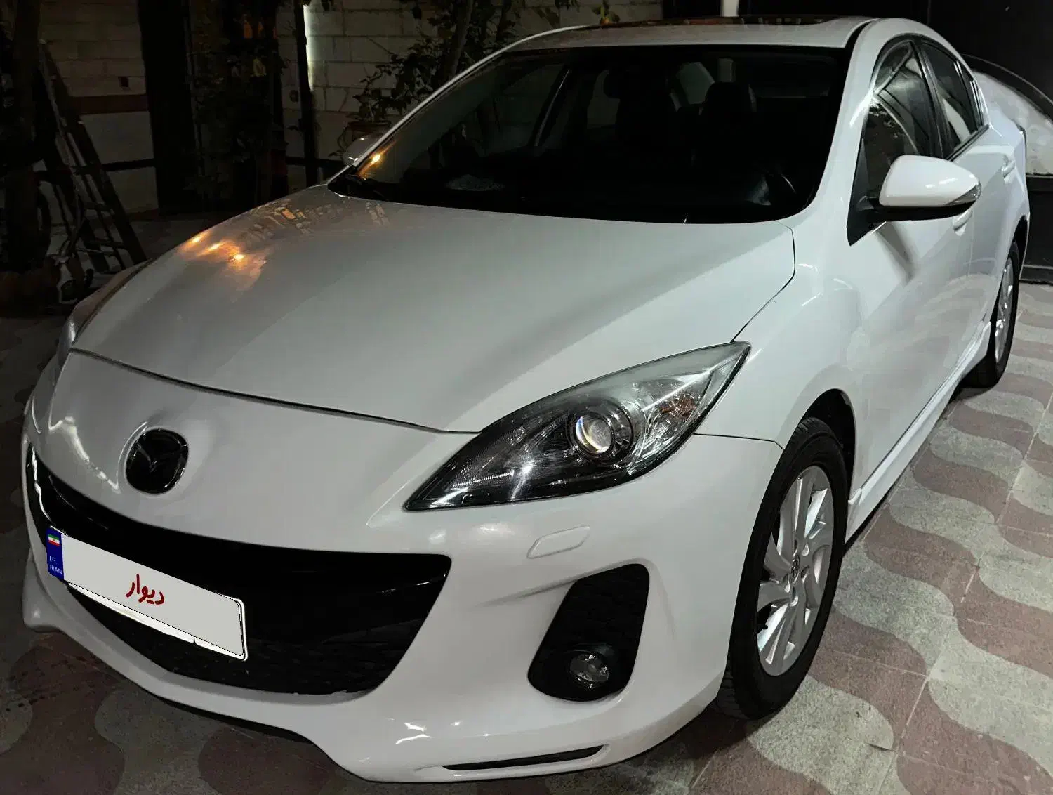 مزدا ۳ مدل ۹۷|خودرو سواری و وانت|شیراز, عفیف‌آباد|دیوار