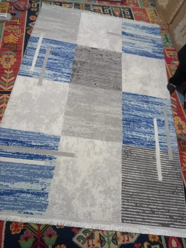 فروش در حد نو|فرش|رشت, عینک|دیوار