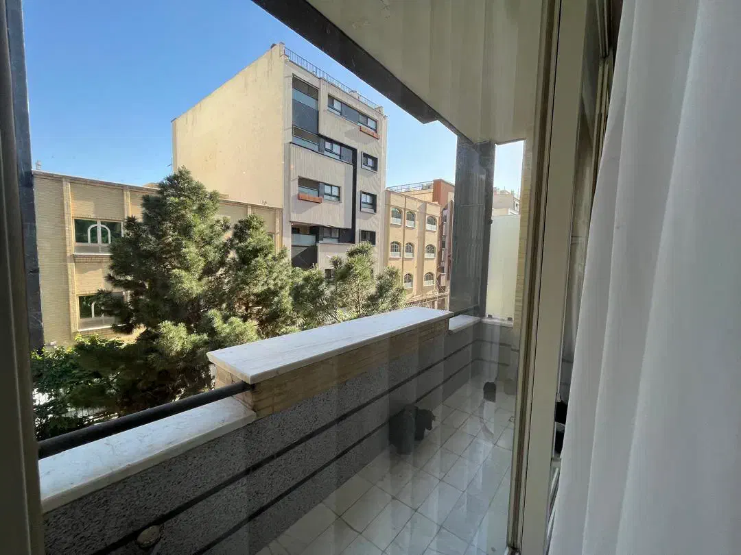 ۱۸۷متر/سه خواب/تک واحدی/بهترین لوکیشن باغدریاچه|فروش آپارتمان|اصفهان, باغ دریاچه|دیوار