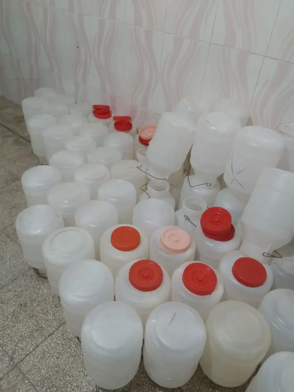 دبه ۶کیلوی|ظروف نگهدارنده، پلاستیکی، یک‌بارمصرف|سبزوار, مدرس|دیوار