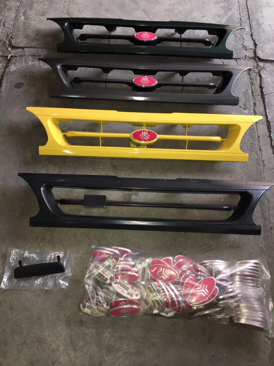 خطرتیبا۲اسپرت جلوپنجره چراغ پیکان زه گلگیردستگیره|قطعات یدکی و لوازم جانبی|نشتارود, |دیوار