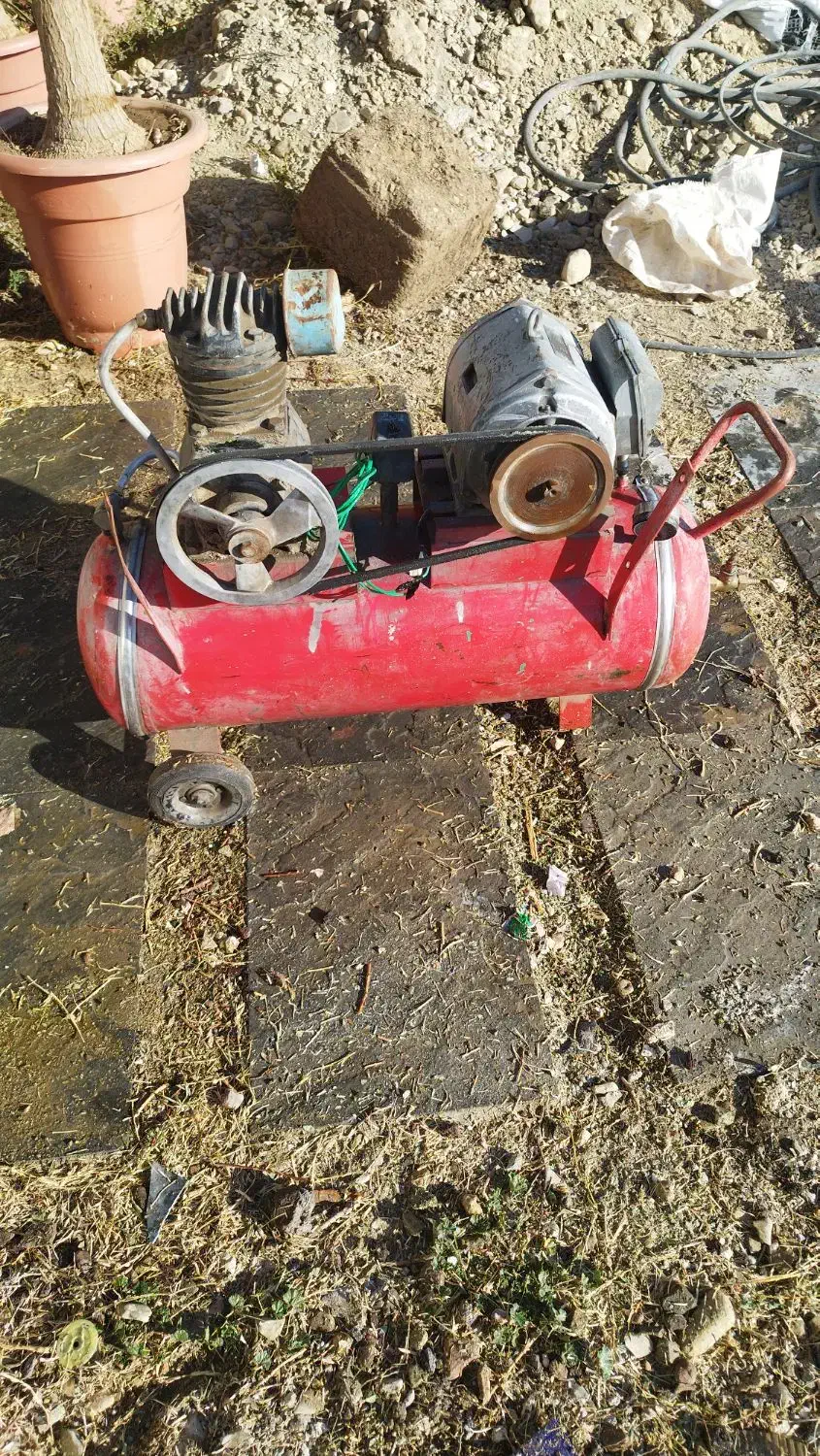 فروش پمپ باد 100لیتری|ماشینآلات صنعتی|کیلان, |دیوار