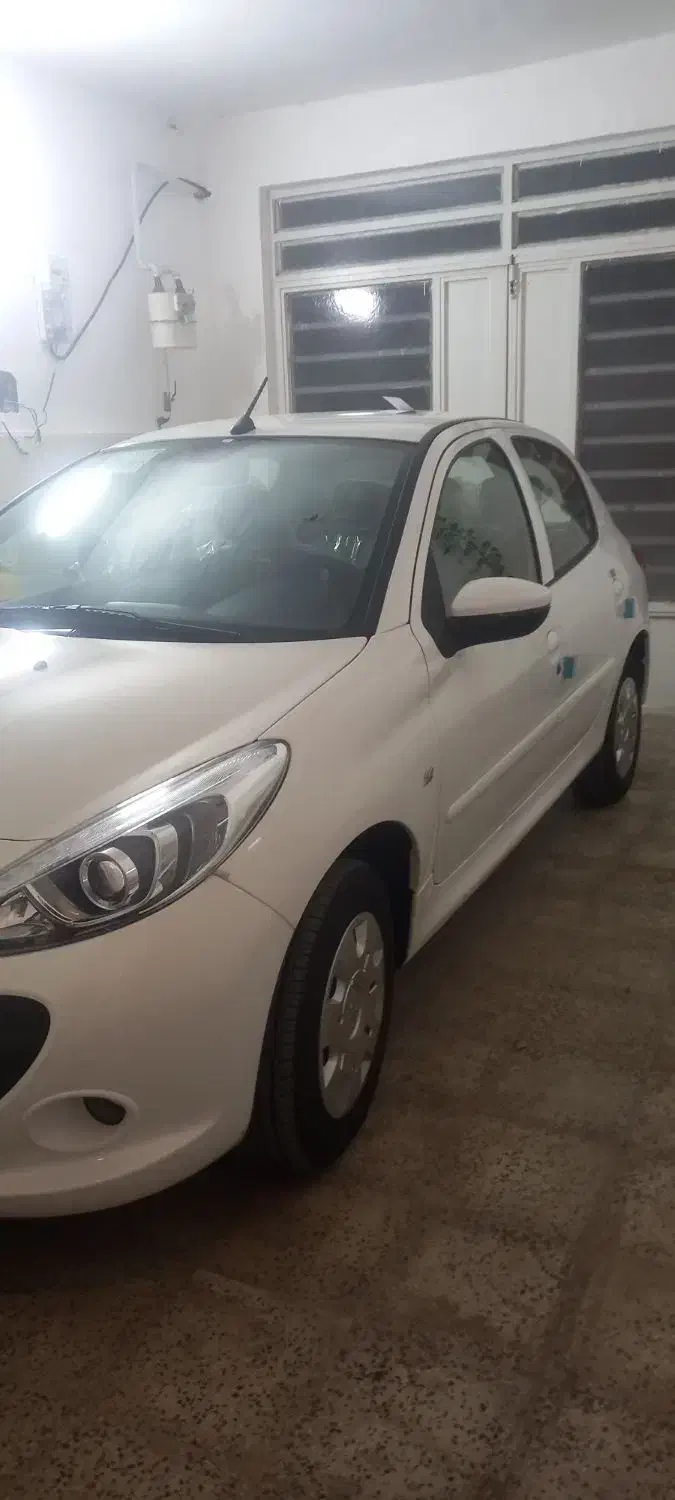 پژو ۲۰۶ ۱۳۹۸|خودرو سواری و وانت|بروجرد, |دیوار