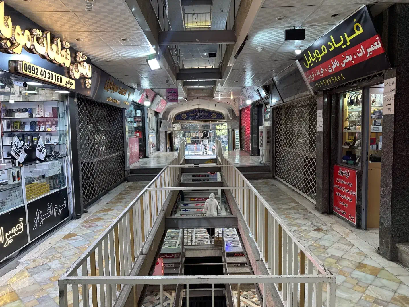 فروش مغازه بومهن پاساژ خسرو تاش|فروش مغازه و غرفه|بومهن, |دیوار