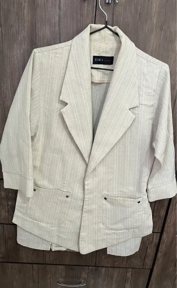 مانتو‌مجلسی|لباس|صفادشت, |دیوار