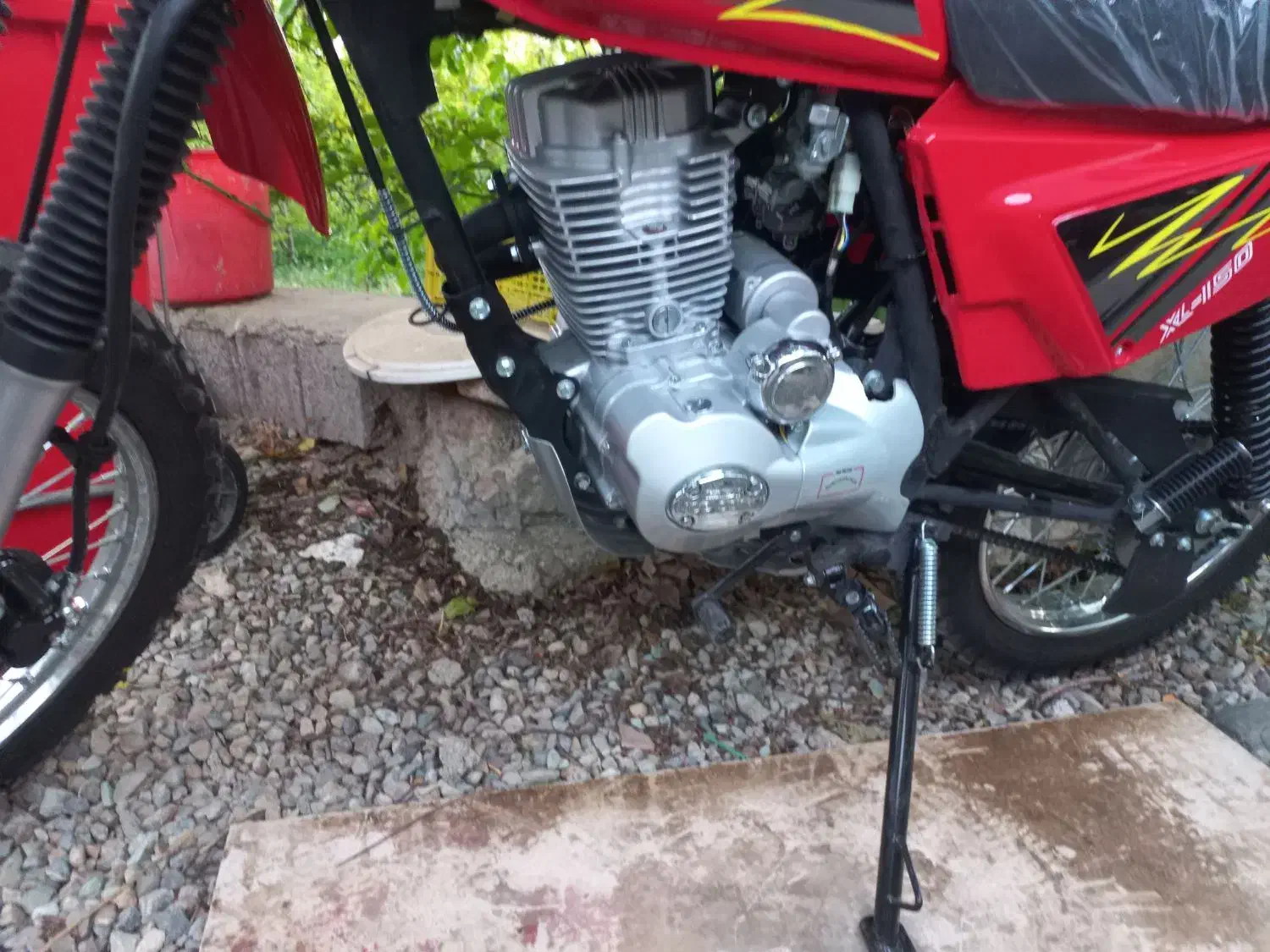 موتورXL150|موتورسیکلت|هشتگرد, فشند|دیوار