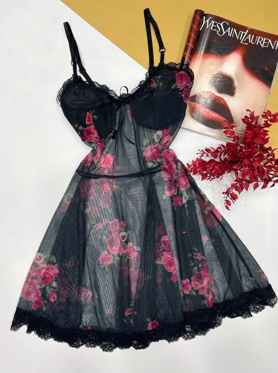 لباس خواب|لباس|اصفهان, برازنده|دیوار