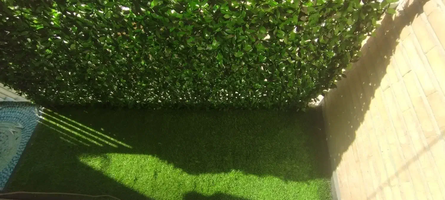 چمن مصنوعی|گل مصنوعی|ری, بی‌بی شهر بانو|دیوار