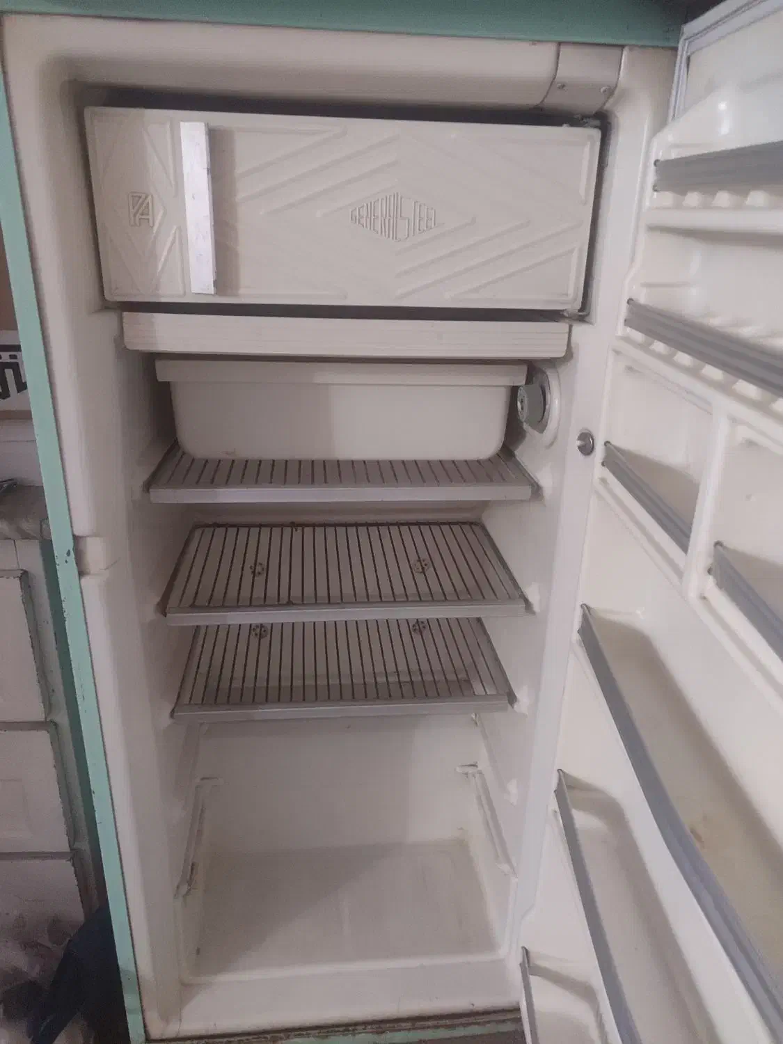 یخچال قدیمی|یخچال و فریزر|سبزوار, هویزه|دیوار